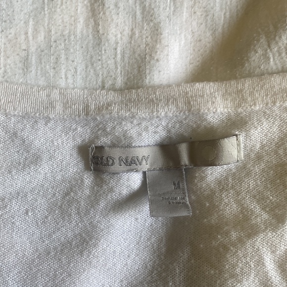 Light sweater for women; old navy size med - Picture 2 of 5